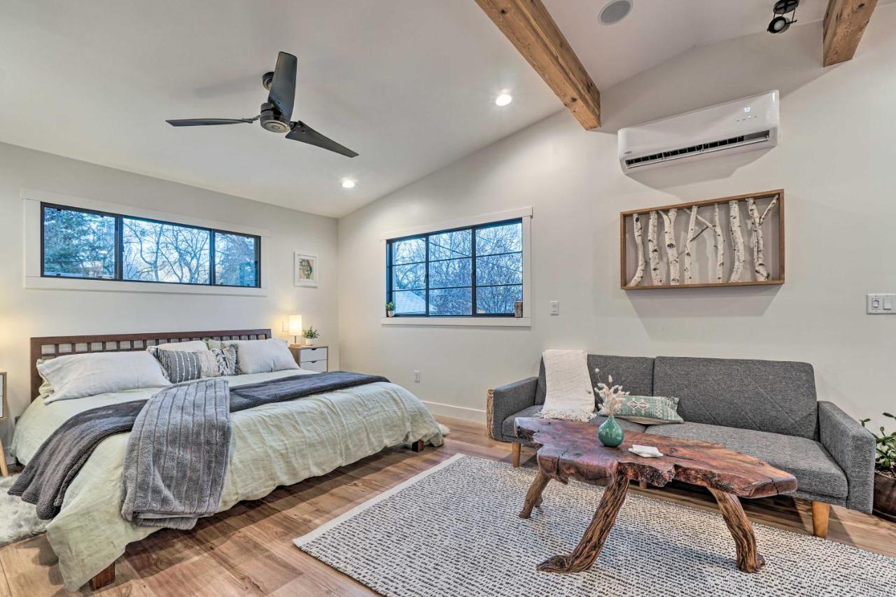 Cozy Flagstaff Studio With Patio - Near Dtwn! Bagian luar foto